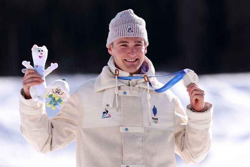 Cross-Country Skiing - Milano Cortina 2026 Winter Olympics: Day 2 Mathis Desloges Brille avec une Médaille d’Argent au Skiathlon des JO 2026