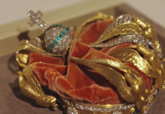 6fc84c61-939a-4c4a-a66a-5cd688c56dae La couronne de l’impératrice Eugénie après le braquage : restaurations possibles