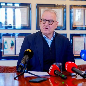 The Nobel Institute's director leads a plenary discussion Réactions en Norvège Face aux Révélations sur l’Affaire Epstein