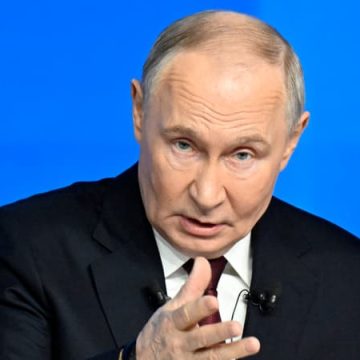 Vladimir Poutine et les commémorations du 9-Mai : La guerre en Ukraine vue comme une ’cause juste’
