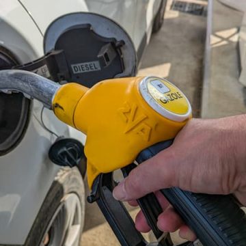 Baisse des Recettes Fiscales sur le Carburant: Le Parlement Enquête