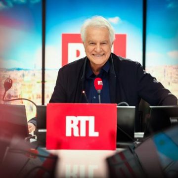 André Dussollier revient pour une deuxième saison de son émission sur RTL