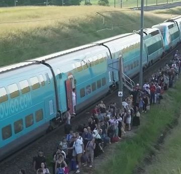 Deux TGV Paris-Nice immobilisés en raison de la canicule historique