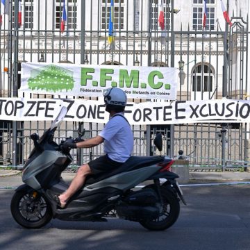 Manifestation contre les ZFE Conseil constitutionnel et zones à faibles émissions : une décision controversée