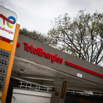 Assemblée Générale de Total en Crise: Superprofits et Enjeux Climatiques