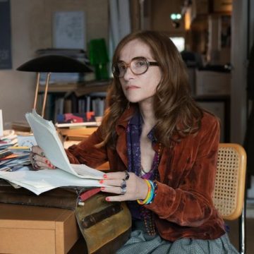 Isabelle Huppert dans Histoires parallèles : Exploration des frontières entre réel et imaginaire