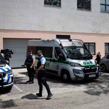 Deux enfants abandonnés au Portugal réunis avec leur famille en France