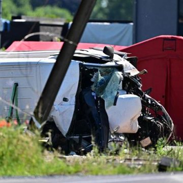 Accident mortel entre un car scolaire et un train en Belgique