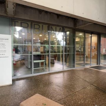 Procès en cours à Digne-les-Bains : Une affaire de violences conjugales et proxénétisme