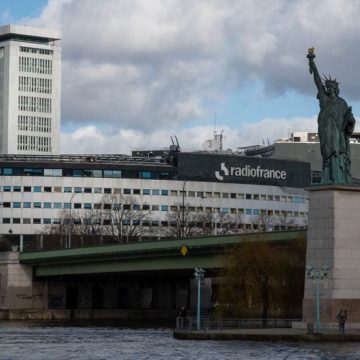 L’Arcom et les Défis de l’Audiovisuel Public en France