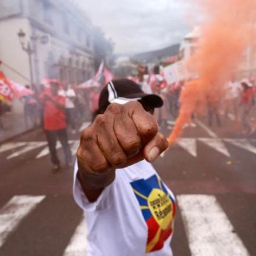 Réduction des contrats aidés à La Réunion : les inquiétudes des communes