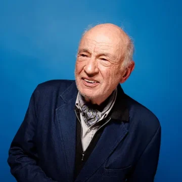 Edgar Morin : Un voyage intellectuel à travers l’autocritique