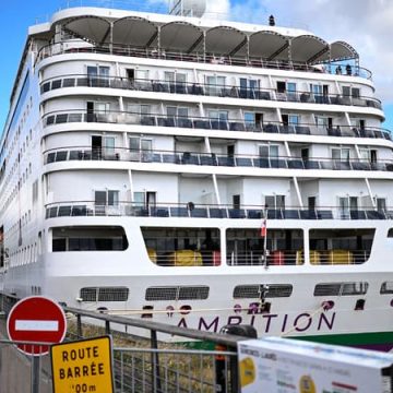 Le paquebot ‘Ambition’ reporte son départ depuis Bordeaux