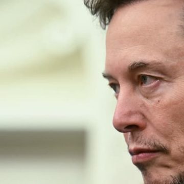 Elon Musk face à des accusations en France et des déclarations controversées