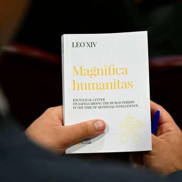 L’encyclique ‘Magnifica Humanitas’ de Léon XIV suscite des réactions variées