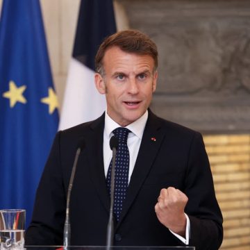 Macron annonce une vague d’investissements industriels pour l’électrification