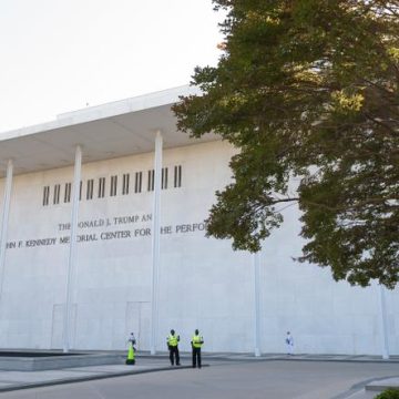 Décisions judiciaires et adaptations pour le Kennedy Center sous Donald Trump
