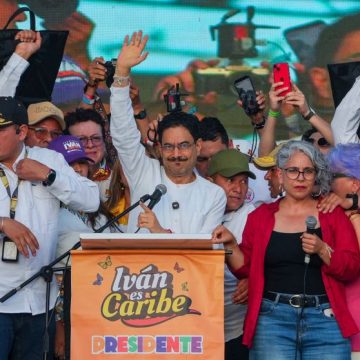 La gauche colombienne menée par Ivan Cepeda en tête des intentions de vote