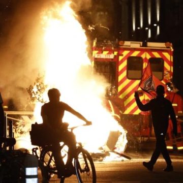 Incidents à Paris et en province après la victoire du PSG