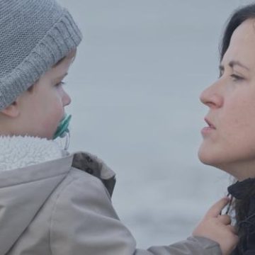 Documentaire sur la Surdité Profonde: Le Combat d’une Famille