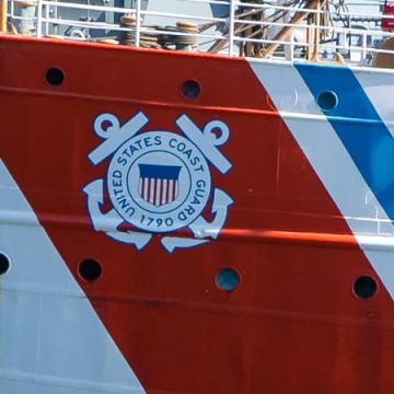 Survie miraculeuse de onze personnes après un amerrissage forcé au large de la Floride