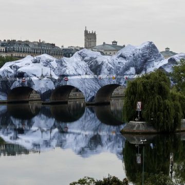 L’art éphémère transforme le Pont-Neuf à Paris