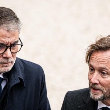Tensions au sein du Parti Socialiste : Boris Vallaud se retire
