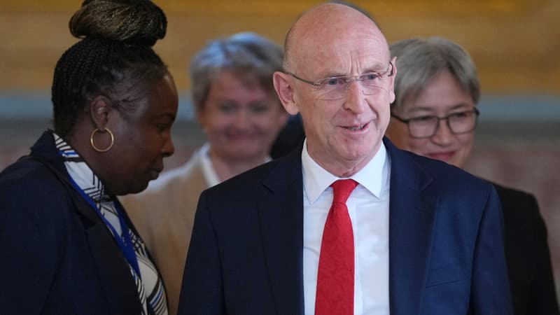 01a34ea5-a22d-4dd9-964a-173e18ec7901 Le ministre britannique de la Défense démissionne en raison des tensions budgétaires