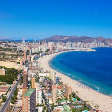 06b292a0-5891-411d-8b6b-a6c99fee9ba8 Un escroc arrêté à Benidorm pour avoir trompé des touristes