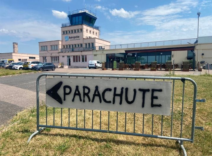 0956560e-fdca-42d9-9afc-78a359b2d826 Une des pires catastrophes aériennes en France