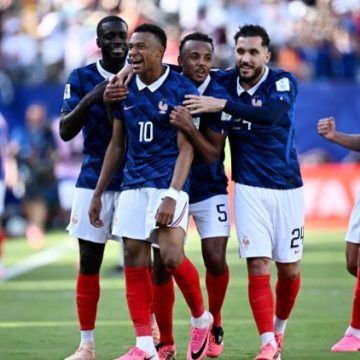 La France réussit son entrée en Coupe du monde face au Sénégal