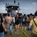 Les enjeux des fêtes libres et leur répression