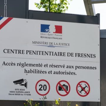 0ee9133c-5e47-417f-8c8d-00a33edb2730 Accès aux douches pour les détenus en période de canicule