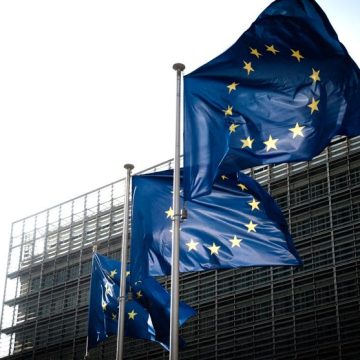 illustrations de drapeaux et symboles europeens Les Négociations du Budget de l’Union Européenne: Un Défi Politique