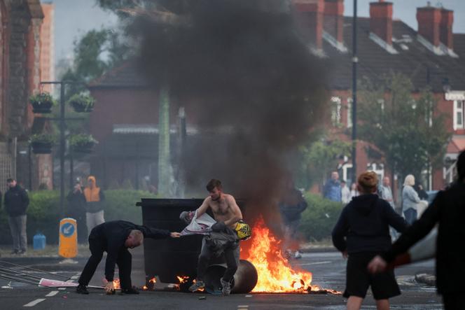 1bbd1c97-fc6c-40bf-ae9b-2ed13a5e43da Renforcement du dispositif policier en Irlande du Nord face aux manifestations