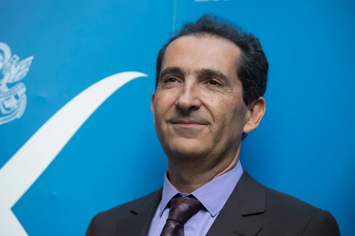 La vente de SFR : Quel avenir pour le marché français des télécoms ?