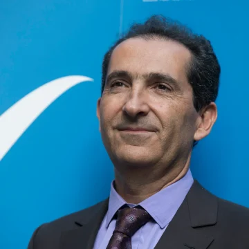 La vente de SFR : Quel avenir pour le marché français des télécoms ?