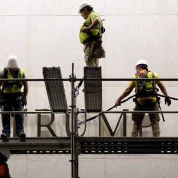 Le retrait du nom de Donald Trump du Kennedy Center