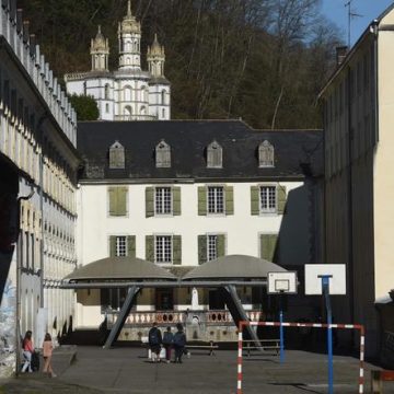 2a3c8ddc-6684-45e5-ae2f-7ba8741c77dc La fermeture du site de Notre-Dame de Bétharram suite à un scandale de violences