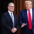 Donald Trump critique Keir Starmer et anticipe sa démission
