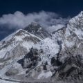Une expédition pour rapatrier un corps sur l’Everest