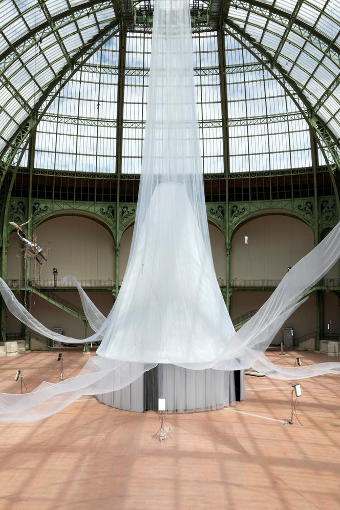40d7bdbe-6db1-4d76-86ca-a48dae1f39c0 Installations monumentales et créations sensorielles au Grand Palais