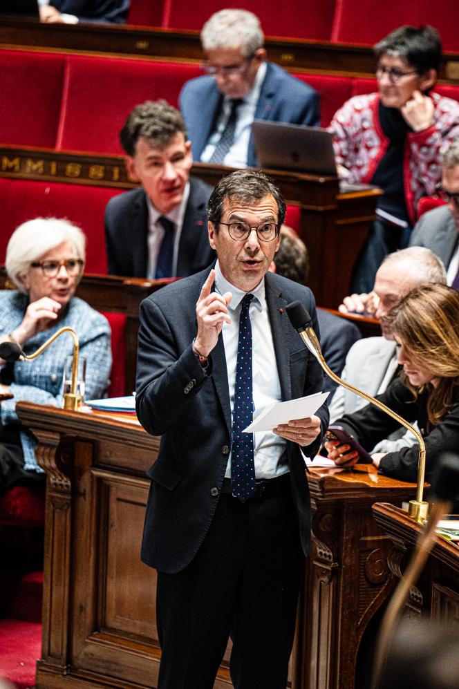 43bd68f1-51b0-4091-91c1-e066406fd2b4 Le débat sur le travail des artisans le 1er mai s’intensifie