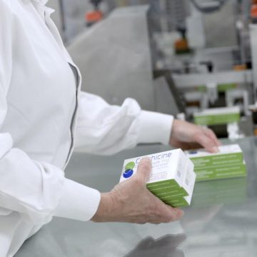 La colchicine revient en France grâce à Mayoly