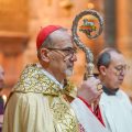 Le cardinal Pizzaballa reçoit la Légion d’honneur