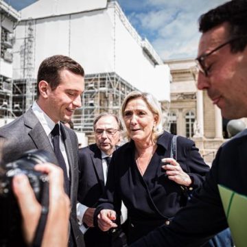 5208ea0d-a1b2-46ae-b708-e1ff5d424623 La rupture au sein du Rassemblement national : Jordan Bardella défie Marine Le Pen