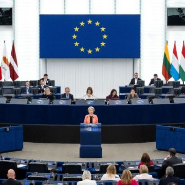 5e2040e9-5a13-4ab1-9f44-bc9f357cd616 L’accord commercial entre l’UE et Trump : un vote décisif