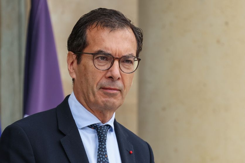 62f35780-ee50-43d6-be7b-845b47a047dd L’encadrement du travail du 1er mai au Parlement: nouveaux débats et enjeux