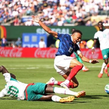 L’équipe de France remporte son premier match de la Coupe du monde contre le Sénégal