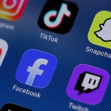 Le Canada envisage de restreindre l&rsquo;accès aux réseaux sociaux pour les mineurs